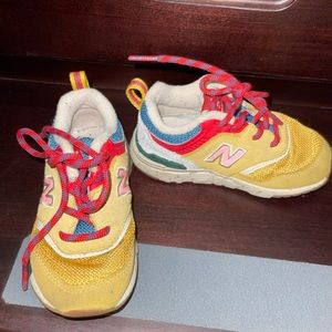 Toddler sneakers 6.5